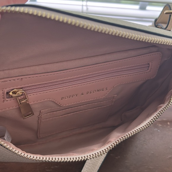 Poppy & Peonies Cream Crescent Crossbody Bag - Picture 4 of 5